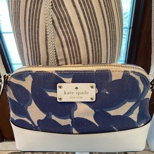 Kate Spade Wellesley Leaves Hanna Hyacinth Blue & White fabric crossbody